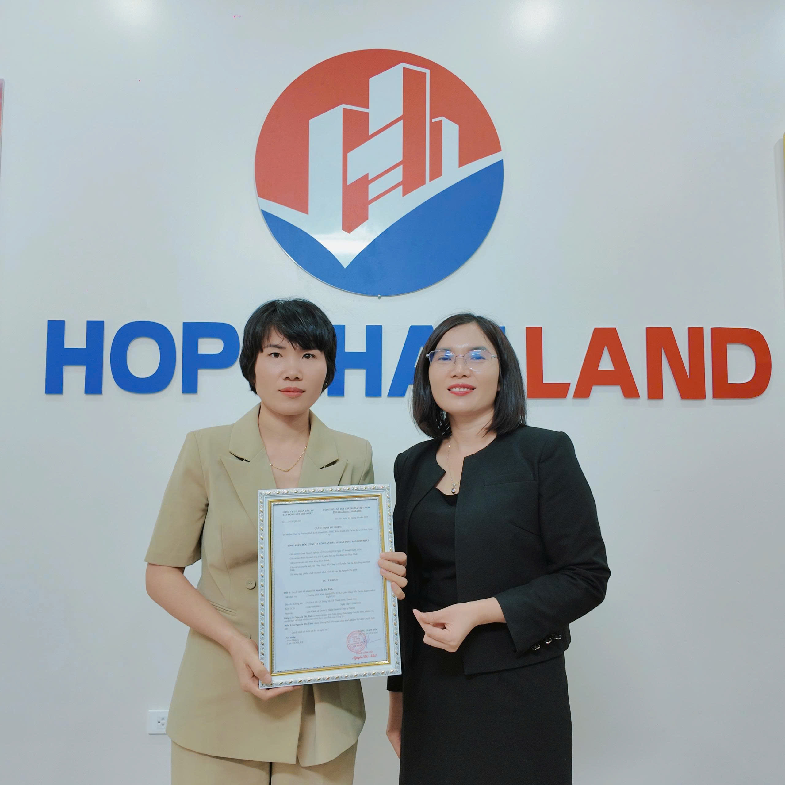 z7730752807446_65b213328fad7d79010ffa17af72b8a3